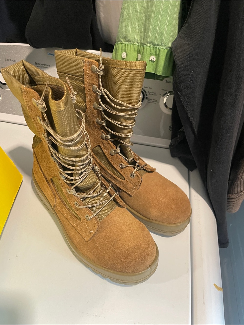 Belleville Men's 550ST Mojave Steel Toe Boot Box - Yellow